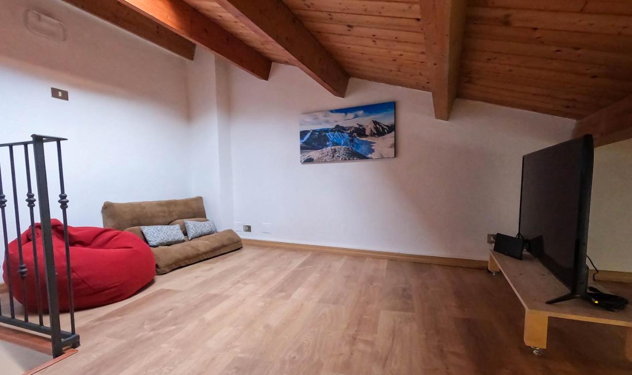 San Domenico House - Centro Storico Bed & Breakfast LʼAquila Екстериор снимка