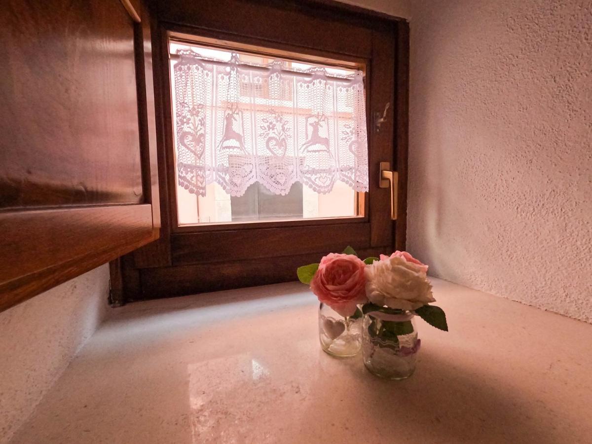 San Domenico House - Centro Storico Bed & Breakfast LʼAquila Екстериор снимка