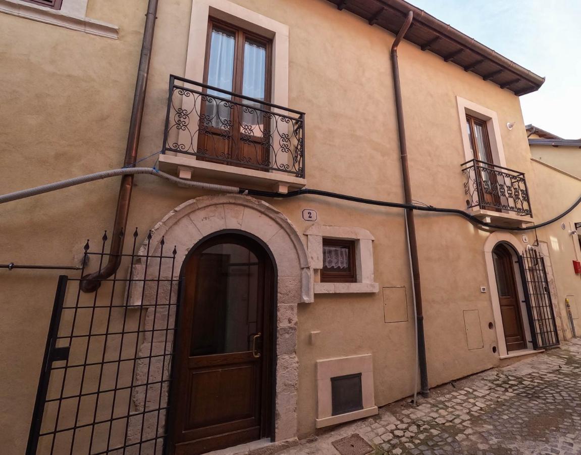 San Domenico House - Centro Storico Bed & Breakfast LʼAquila Екстериор снимка